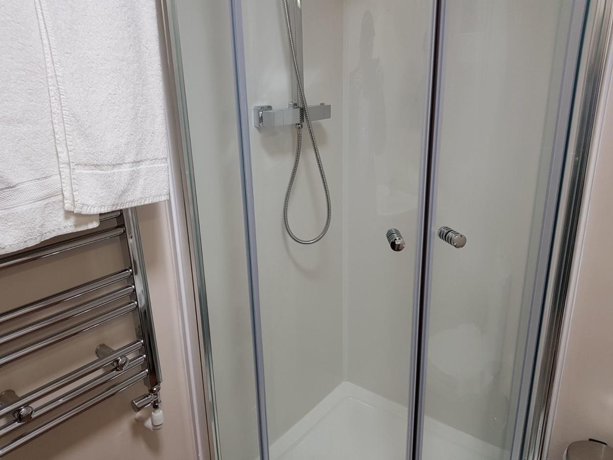 Edinburgh House Apartments Экстерьер фото